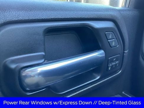 Used 2020 GMC Sierra 2500 SLT w/ Technology Package image 32