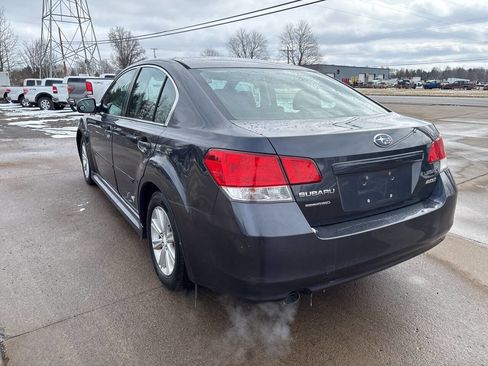 Used 2011 Subaru Legacy 2.5i Premium image 3