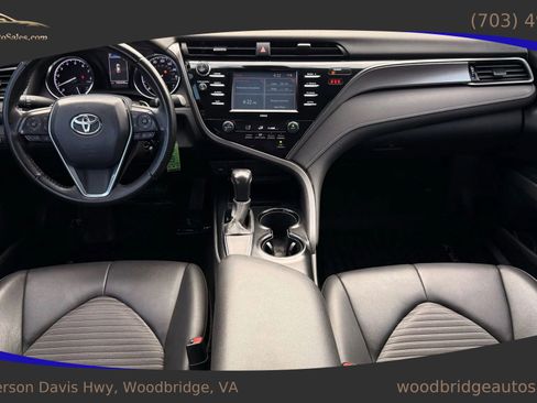 Used 2020 Toyota Camry SE image 25