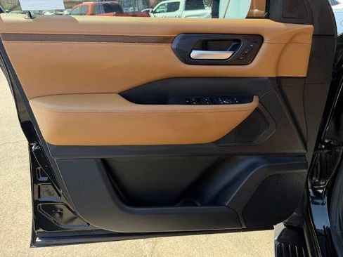 Certified 2025 Nissan Armada SL w/ Captain's Chari Seat Package RWD image 20