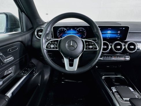 Used 2020 Mercedes-Benz GLB 250 4MATIC image 5