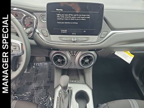 New 2025 Chevrolet Blazer LT w/ Convenience Package image 20