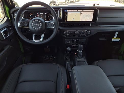 New 2026 Jeep Wrangler Unlimited Sahara AWD/4WD image 14
