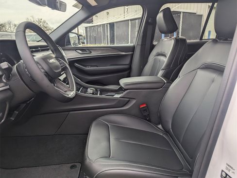 New 2026 Jeep Grand Cherokee Limited image 12