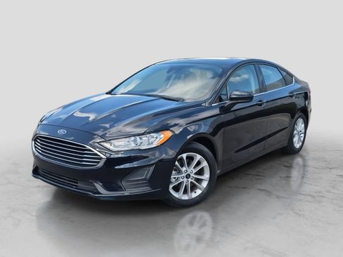 Used 2020 Ford Fusion SE FWD image 1