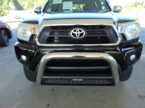 Used 2014 Toyota Tacoma 4x4 Double Cab w/ TRD Off-Road Package image 10