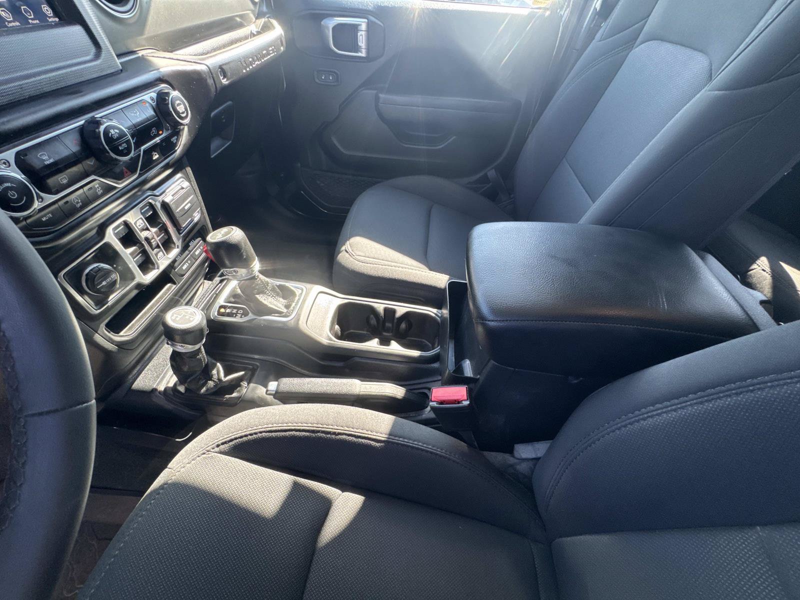 Used 2023 Jeep Wrangler Unlimited Sport AWD/4WD image 23
