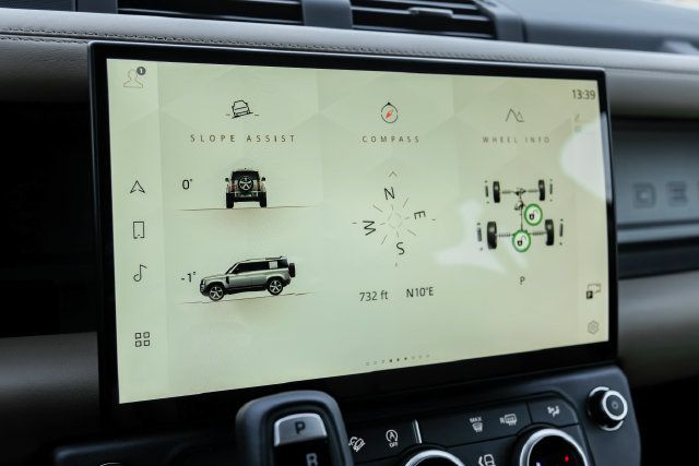 New 2026 Land Rover Defender 110 X AWD/4WD image 44