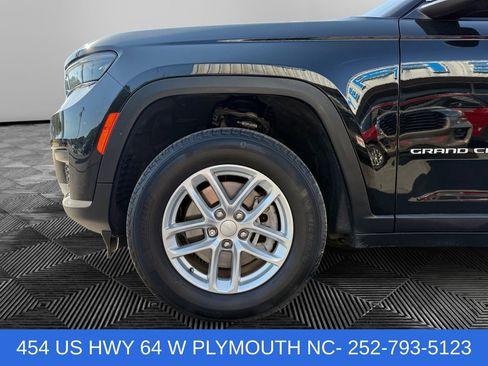 Used 2024 Jeep Grand Cherokee L Laredo AWD/4WD image 14