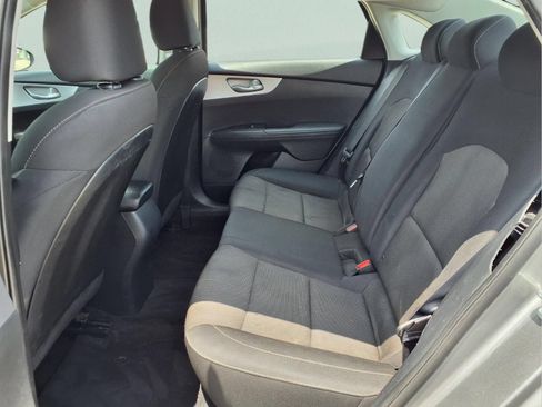 Used 2022 Kia Forte LXS FWD image 12
