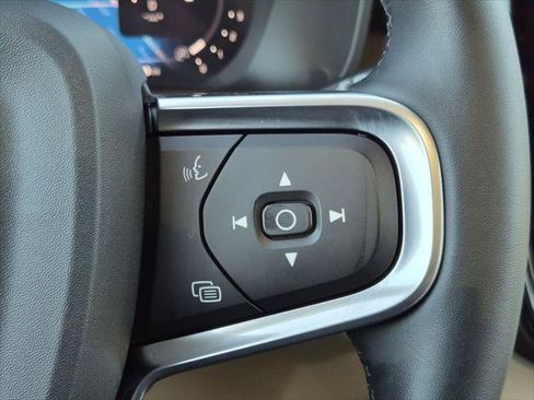 Used 2026 Volvo XC40 B5 Plus w/ Protection Package Premier AWD/4WD image 15