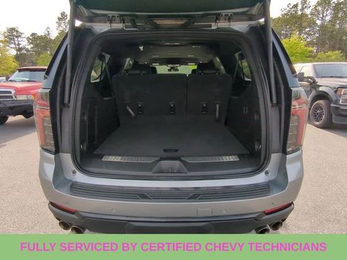 Used 2025 Chevrolet Suburban Z71 image 39