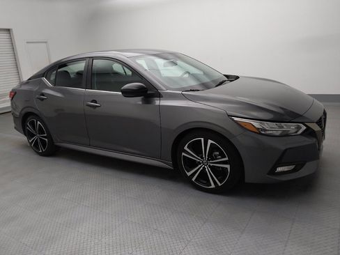 Used 2020 Nissan Sentra SR image 11