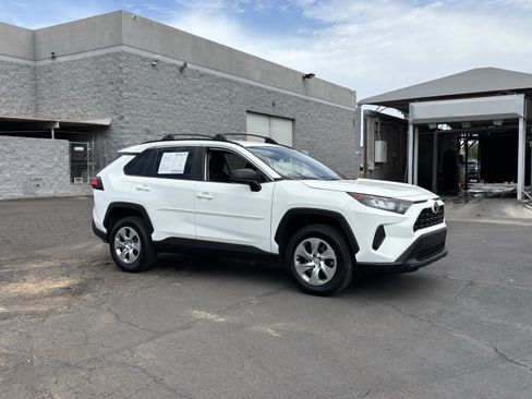 Used 2021 Toyota RAV4 LE w/ Carpet Mat Package (TMS) AWD/4WD image 31