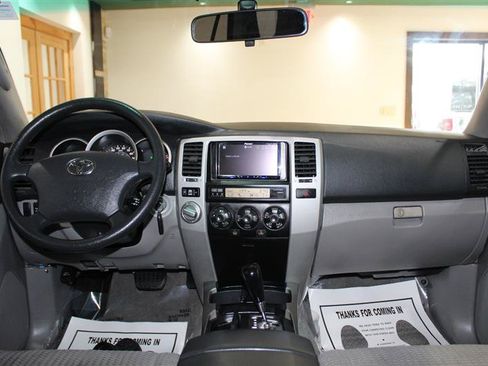 Used 2007 Toyota 4Runner SR5 AWD/4WD image 13