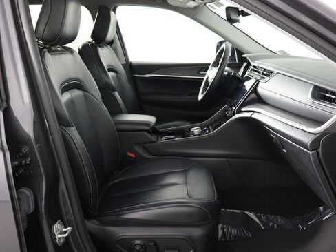 Used 2022 Jeep Grand Cherokee Limited AWD/4WD image 18