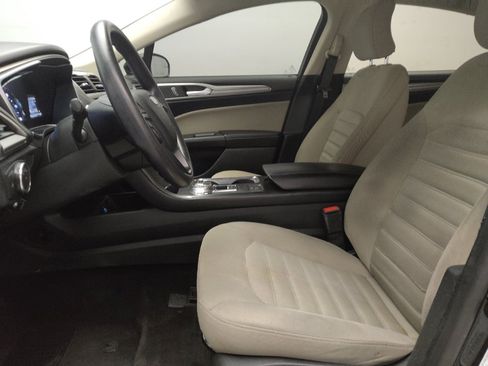 Used 2018 Ford Fusion S image 17