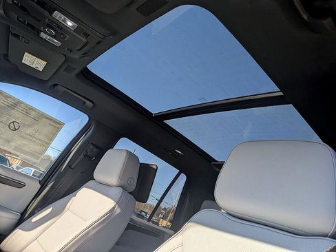 New 2025 Chevrolet Tahoe Premier image 11