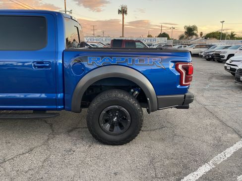 Used 2018 Ford F150 Raptor w/ Equipment Group 802A Luxury image 19