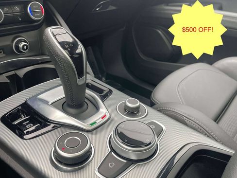 Used 2024 Alfa Romeo Stelvio Veloce AWD/4WD image 33