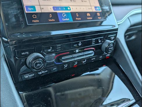 Used 2021 Jeep Grand Cherokee L Limited image 17