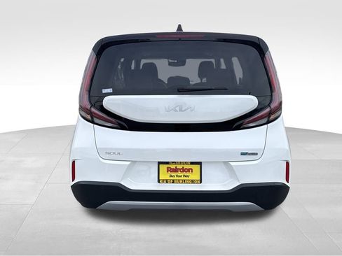 Certified 2023 Kia Soul EX image 8