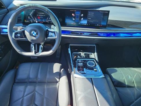 Used 2024 BMW 760i xDrive w/ Executive Package AWD/4WD image 17