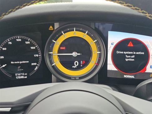 Used 2022 Porsche 911 Carrera w/ Premium Package image 16