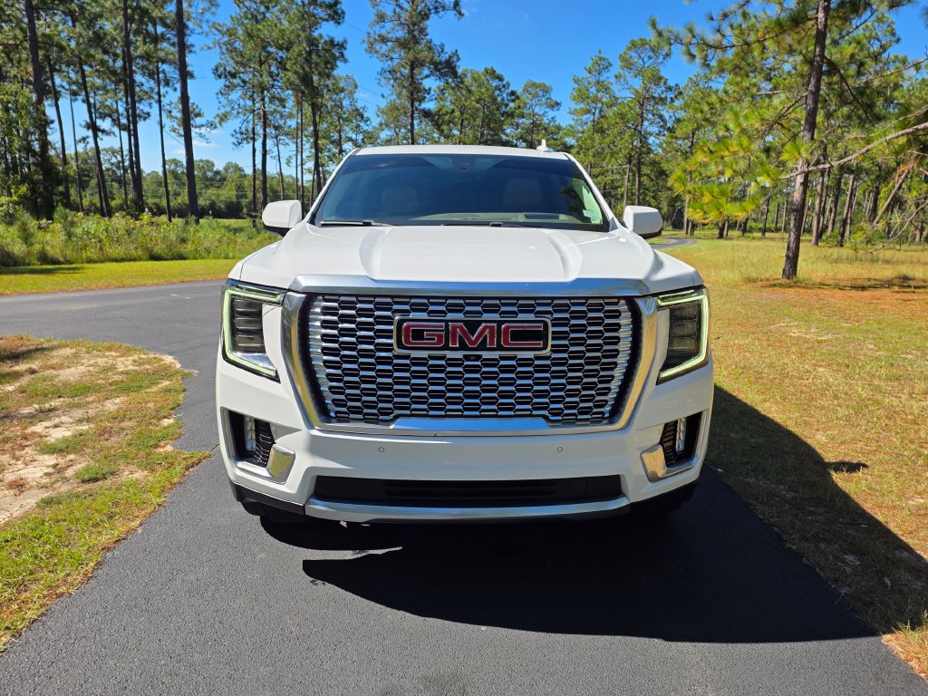 Used 2022 GMC Yukon Denali RWD image 8