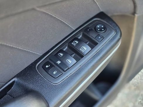 Used 2022 Dodge Charger SXT image 21