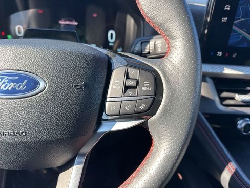 Used 2025 Ford Explorer ST-Line w/ ST-Line Street Pack image 16