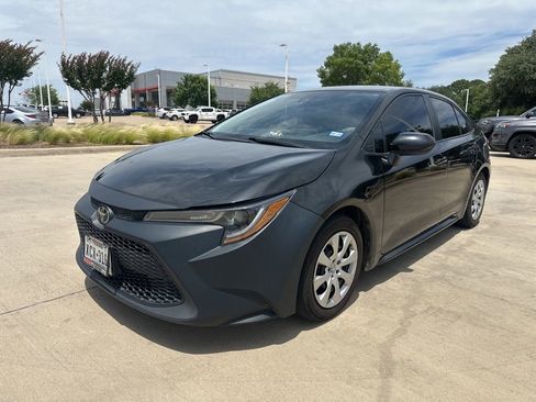 Used 2021 Toyota Corolla LE FWD image 1