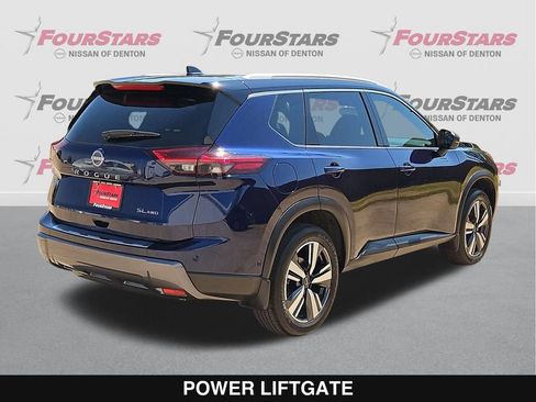 Used 2025 Nissan Rogue SL AWD/4WD image 4