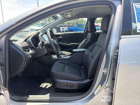 Used 2024 Chevrolet Malibu LT FWD image 14