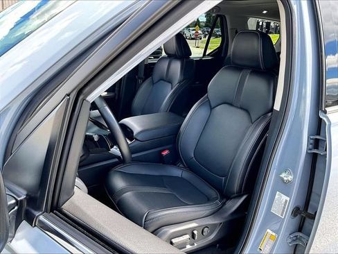 Used 2024 Honda Pilot Touring image 10
