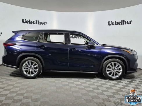 Used 2024 Toyota Highlander Limited image 8