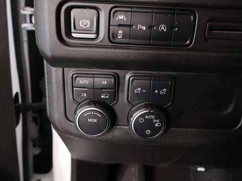Used 2024 Chevrolet Tahoe LT AWD/4WD image 8