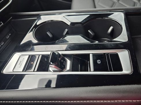 Used 2025 Volkswagen Atlas Cross Sport SE AWD/4WD image 16