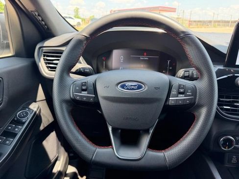 Used 2025 Ford Escape ST-Line FWD image 9