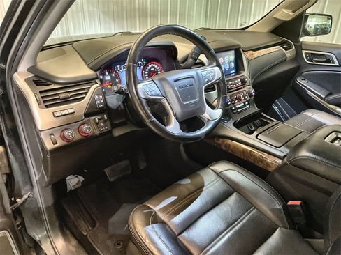 Used 2016 GMC Yukon Denali image 10