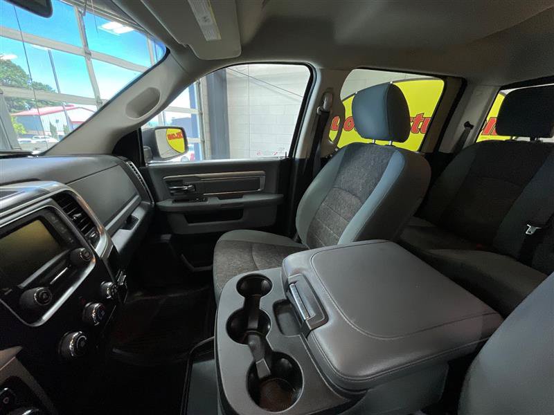 Used 2019 RAM 1500 Classic SLT AWD/4WD image 12