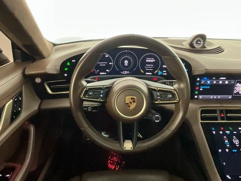 Used 2020 Porsche Taycan Turbo image 11