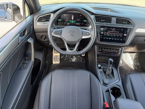 Used 2023 Volkswagen Tiguan SE R-Line AWD/4WD image 28