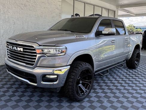 Used 2025 RAM 1500 Laramie AWD/4WD image 33