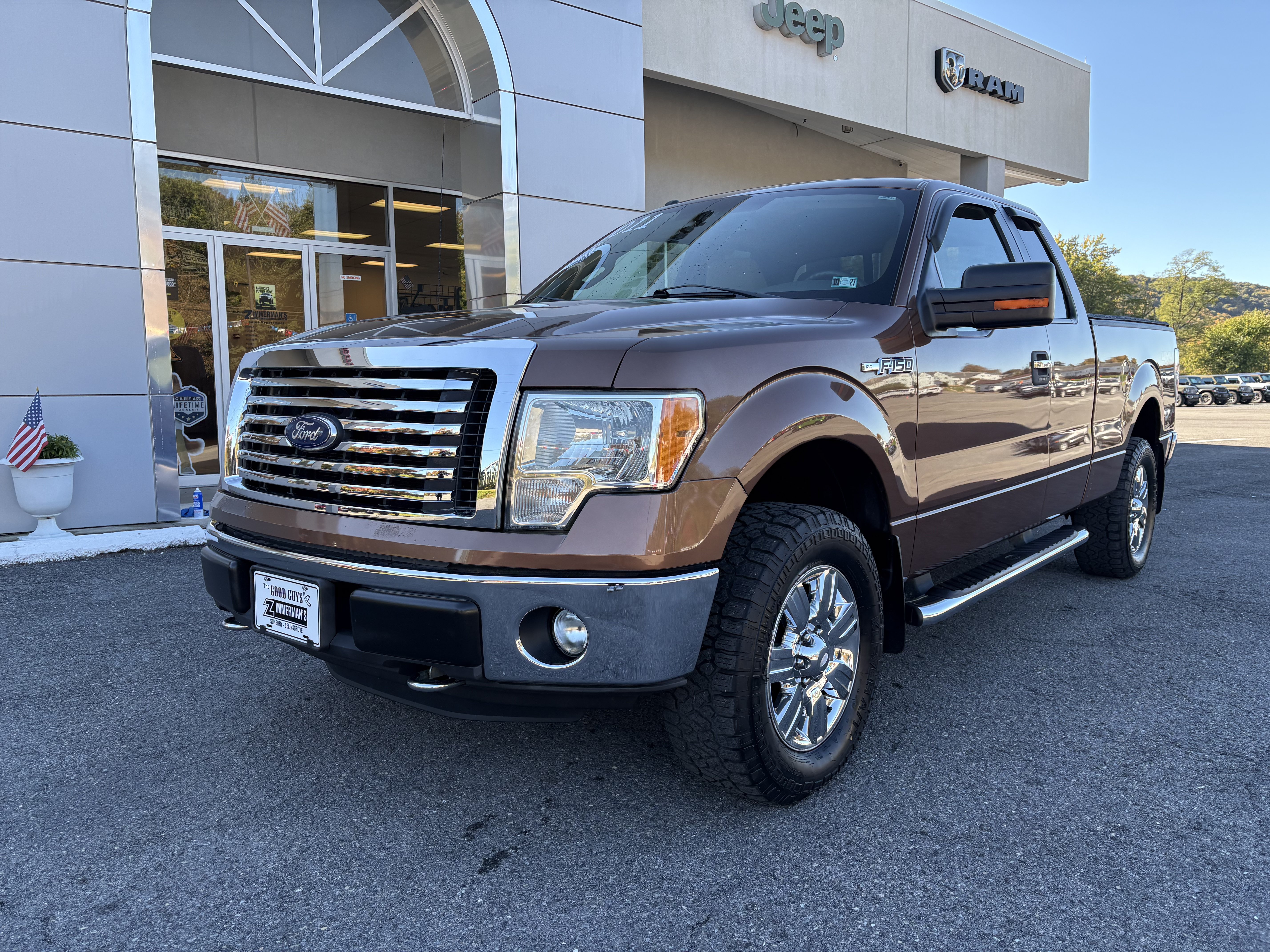 Used 2011 Ford F150 XLT w/ XLT Chrome Pkg AWD/4WD image 4