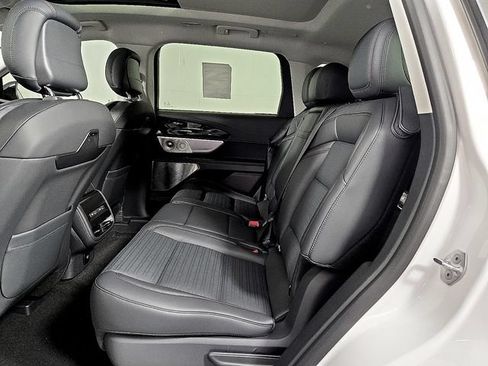 Used 2026 Lincoln Nautilus Reserve AWD/4WD image 9