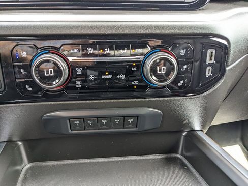 Used 2025 Chevrolet Silverado 2500 High Country w/ High Country Premium Package image 52