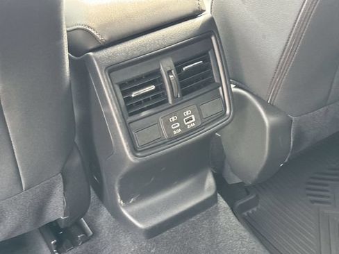Used 2026 Subaru Outback Premium AWD/4WD image 13