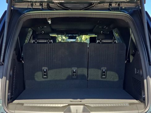 New 2026 GMC Yukon XL AT4 Ultimate w/ LPO, Floor Liner Package AWD/4WD image 13