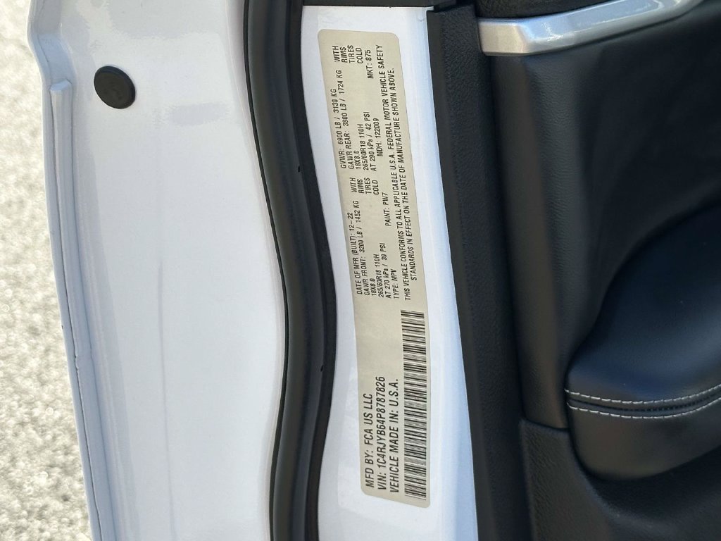 Used 2023 Jeep Grand Cherokee 4WD 4xe image 31